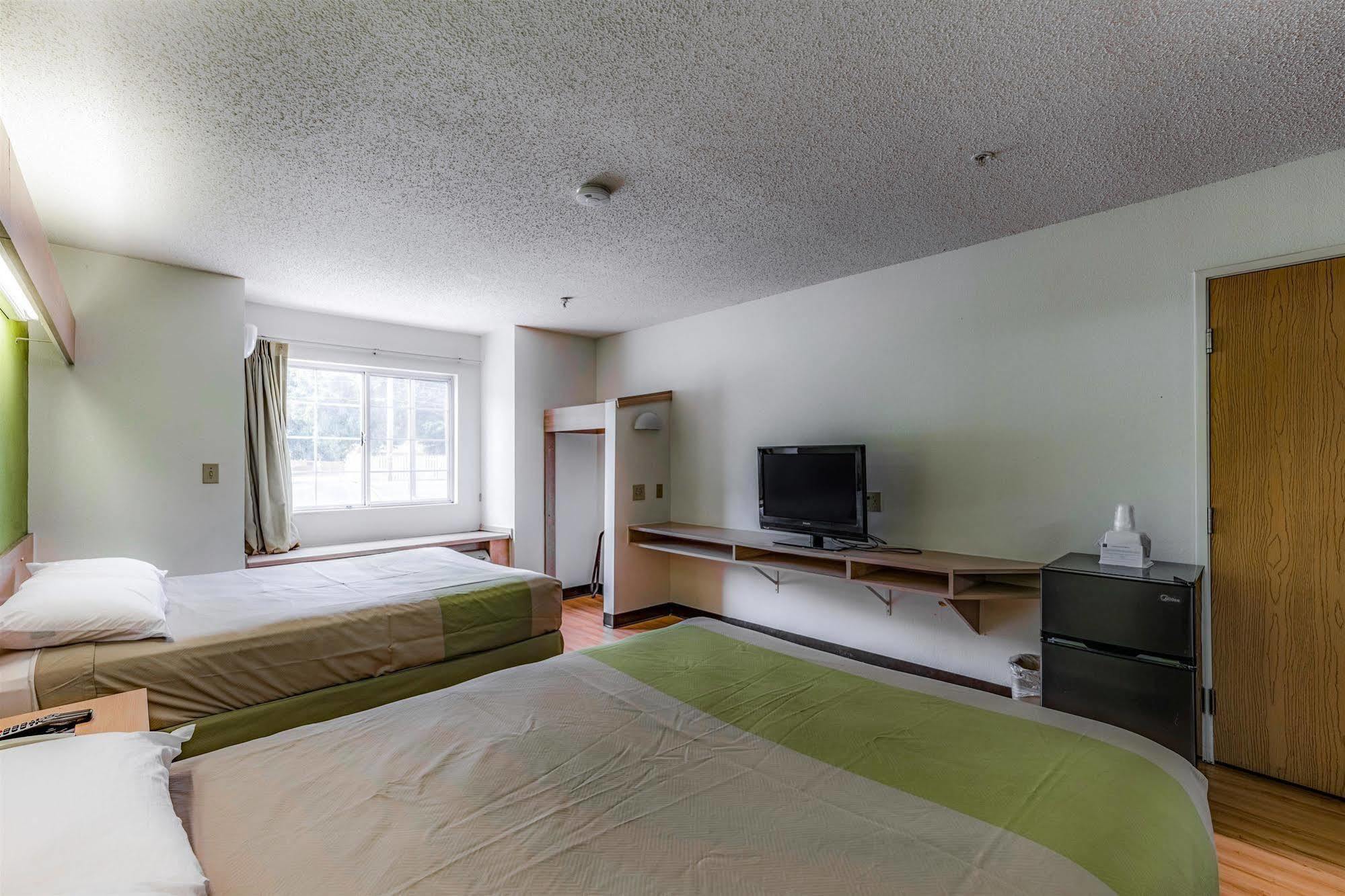 Motel 6-Charlotte, Nc - University Екстериор снимка