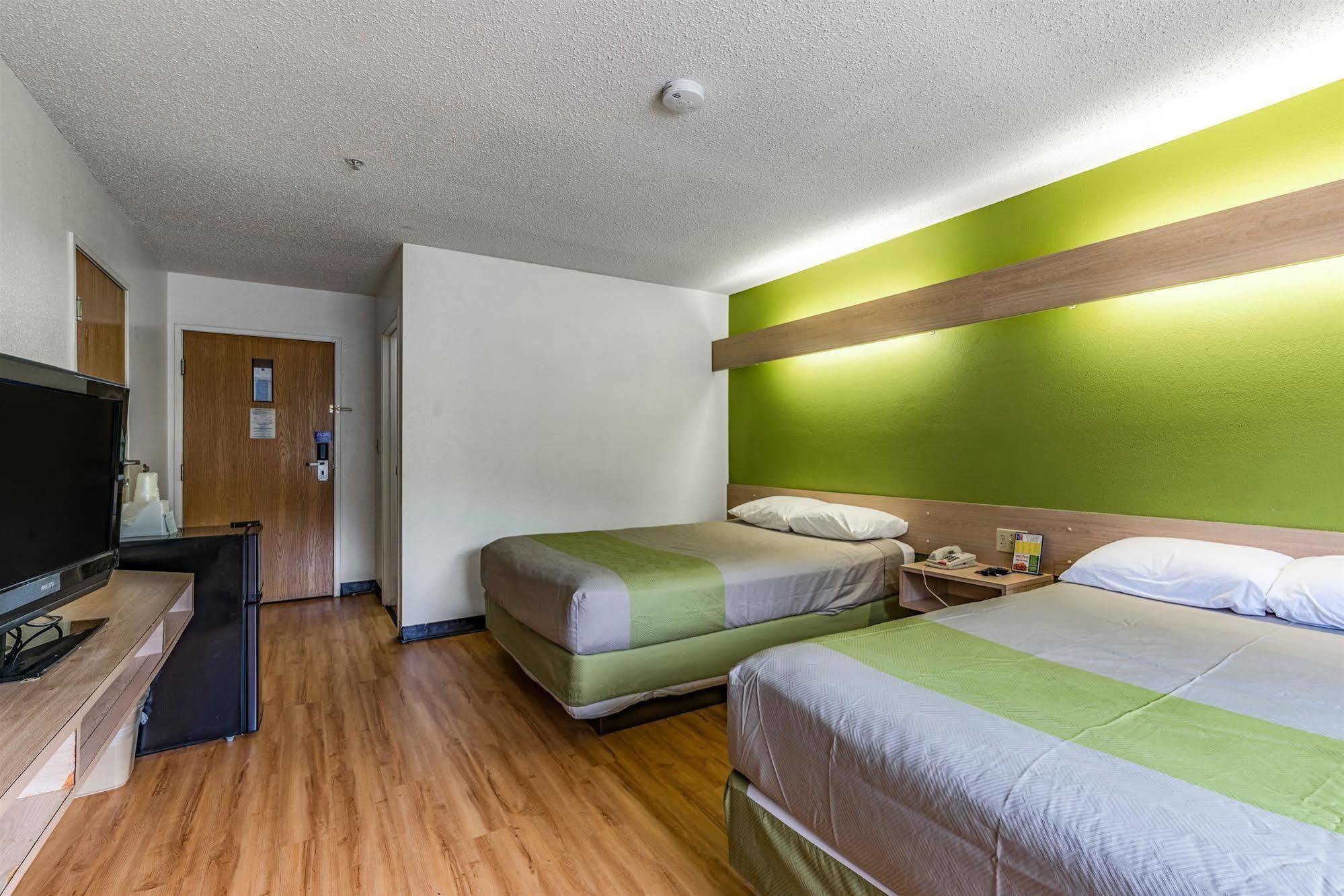 Motel 6-Charlotte, Nc - University Екстериор снимка